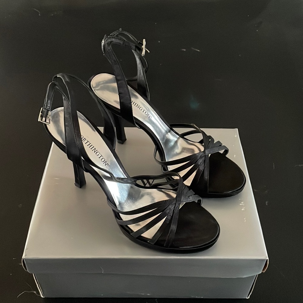 Worthington black strappy sandals